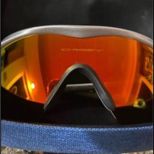 Oakley M2 Frame Polarized Sunglasses With Oakley Case